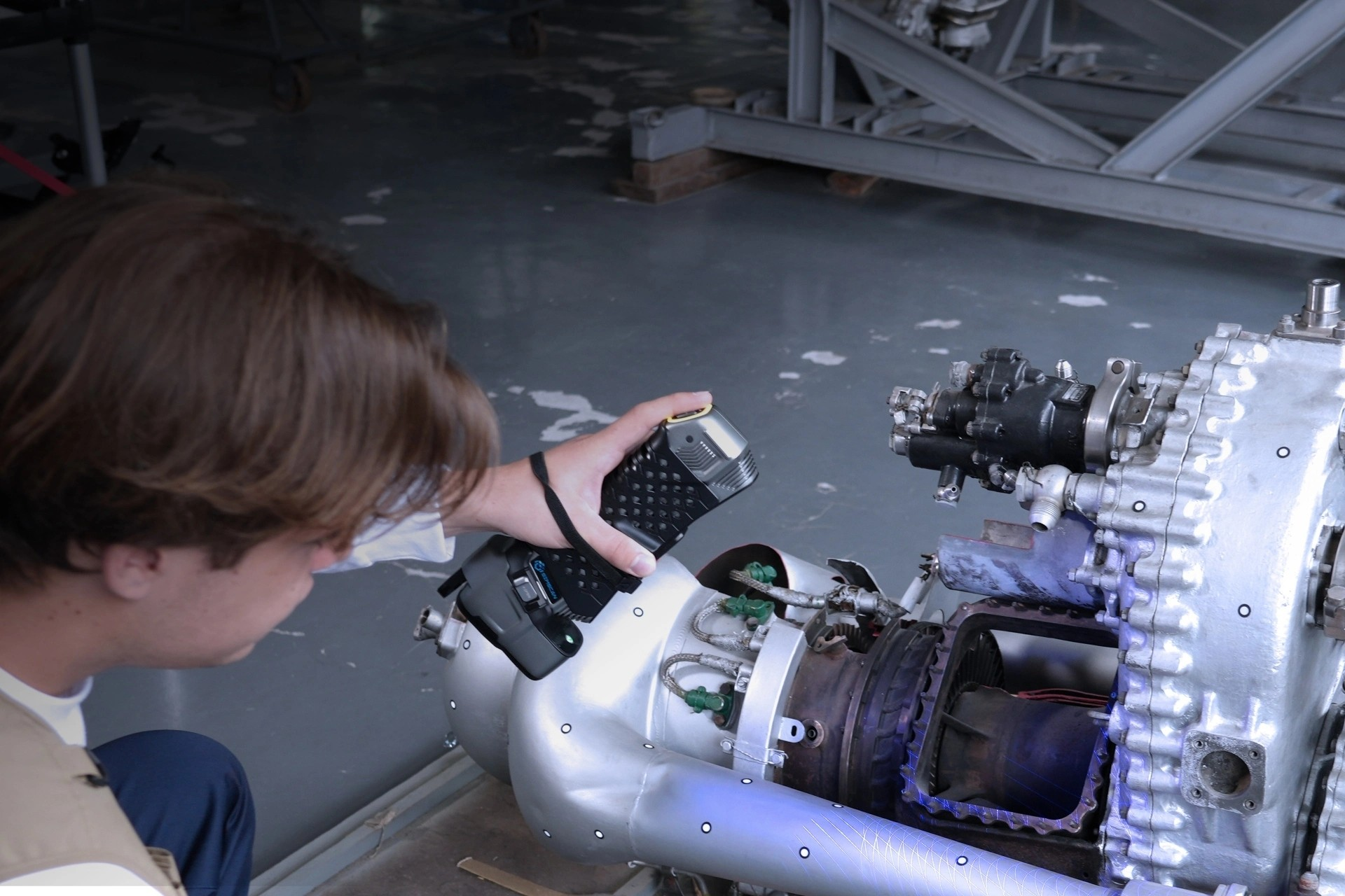 SIMSCAN E Gen2 scanning complex mechanical assemblies